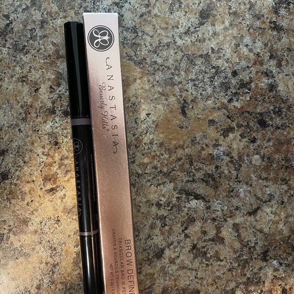 Brand new ANASTASIA BEVERLY HILLS BROW DEFINER - Picture 2 of 2